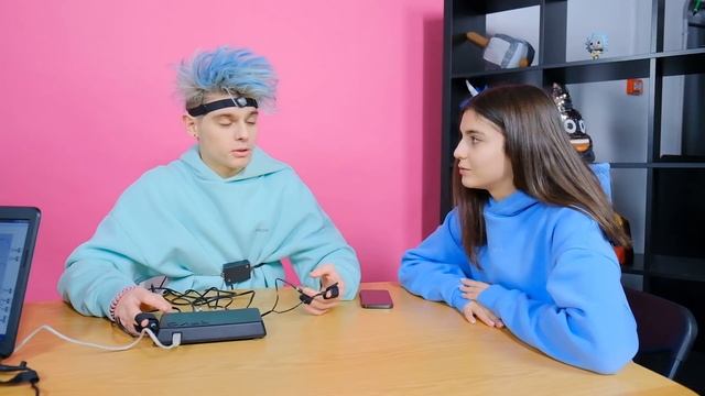 LESHA MAISAK НА ДЕТЕКТОРЕ ЛЖИ СО СВОЕЙ ДЕВУШКОЙ!.. **ОНА ЗАПЛАКАЛА**