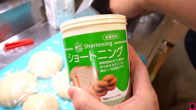 驚きのしっとり食感❣️高級食パンレシピ??手ごね生食パン プロ級の美味しいパンをおうちで焼こう！ смотреть онлайн