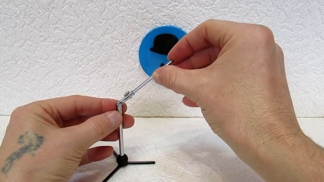 Сувенир в подарок своими руками. Миниатюрная модель микрофона из школьного циркуля. смотреть онлайн