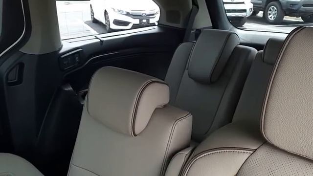 2023 Honda Odyssey Elite New H53054 смотреть онлайн