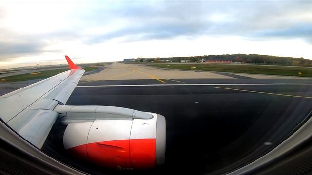 Austrian Airlines Embraer E195 takeoff Frankfurt Airport FRA OE-LWO смотреть онлайн