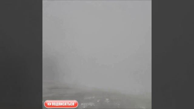 Гейзер Строккюр сольётся прошлое с грядущим - Исландия #shorts смотреть онлайн