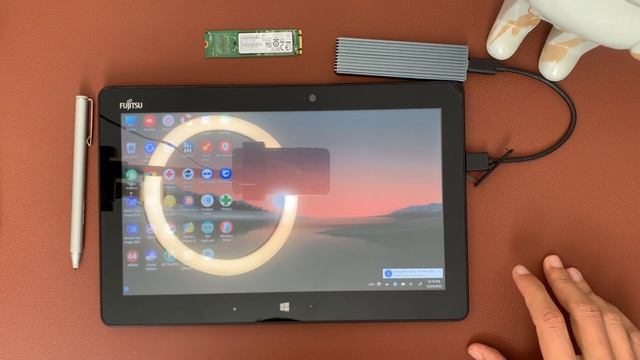 Nâng cấp SSD cho Fujitsu Arrow Tab Q616 Q665 Q506 Q507 Q584 Q775 смотреть онлайн