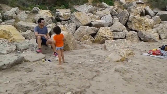 Пляж в Капсалоу и Динополис из Арагона.Capsalou y Dinopolis de Aragon. смотреть онлайн
