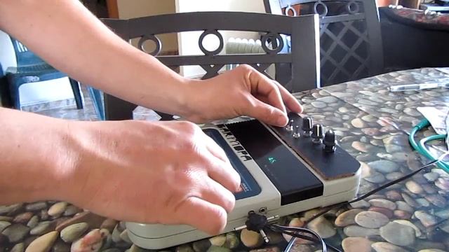 Speak & Math Circuit Bent w/keyboard смотреть онлайн