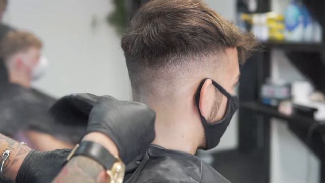 Sony A6500 + Sigma 30mm f/1.4 DC DN Contemporary - Black Hound Barber Co. смотреть онлайн