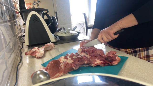 Рулет из свиной рульки. Часть 1. смотреть онлайн