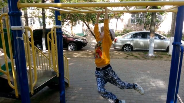 Я ловлю лестницу)) смотреть онлайн