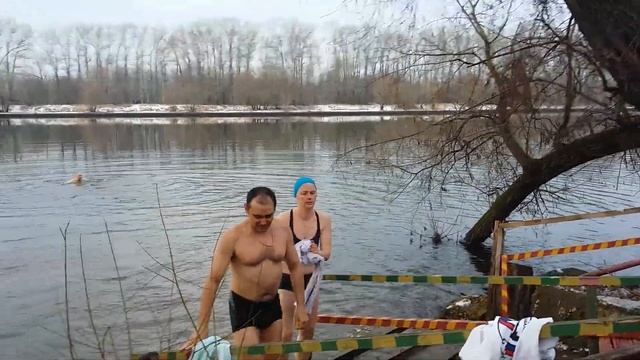 2017 год. Занятие по закаливанию моржей столицы. ШКОЛА ЗАКАЛИВАНИЯ. Авторский проект Натальи Серой смотреть онлайн