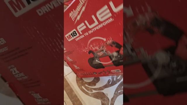 Гипоидная циркулярка Milwaukee 2830-20 Fcsrh66 купить в ...   Ленточная пила Milwaukee M18 FUEL