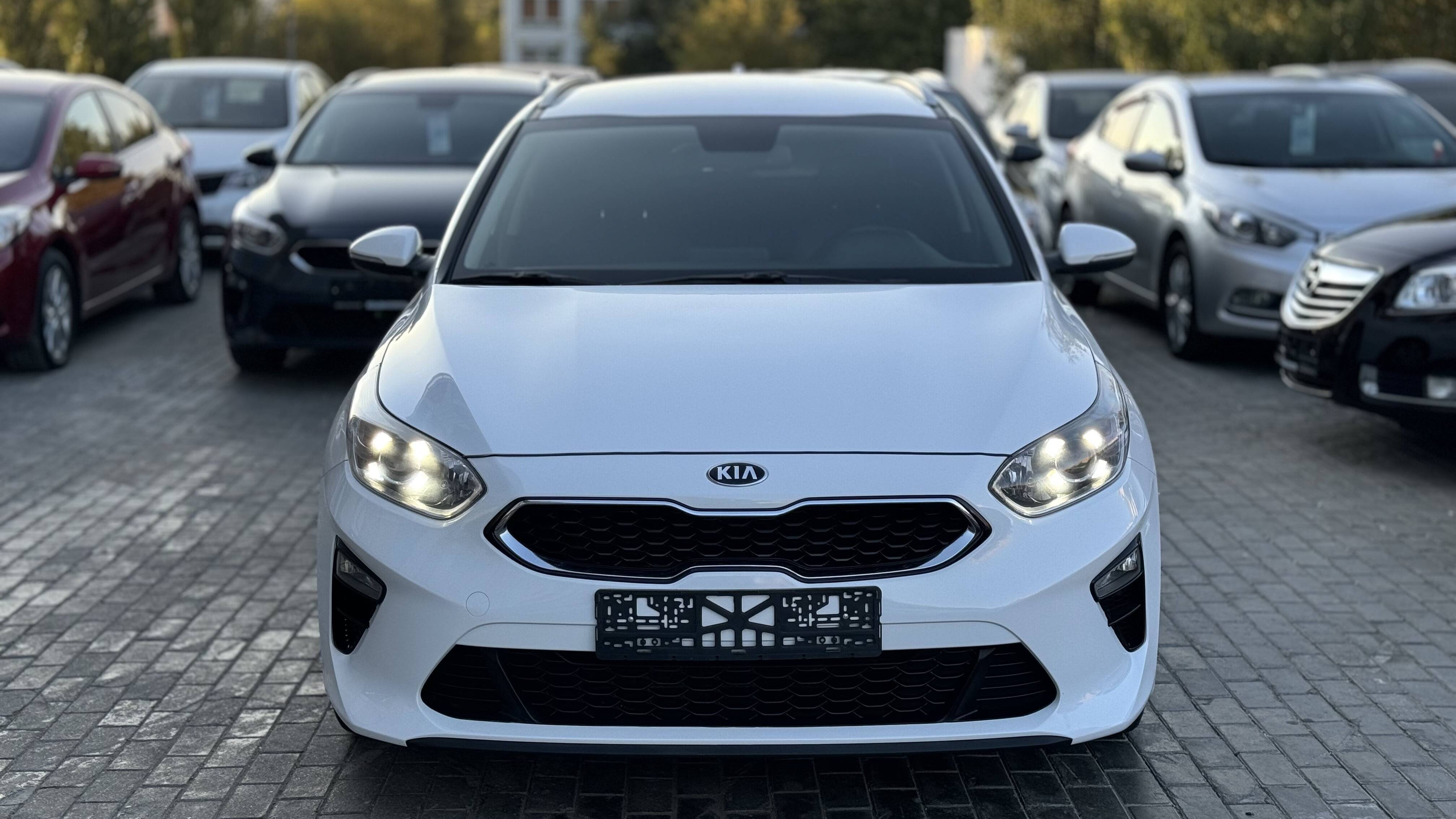 Kia Ceed смотреть онлайн