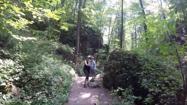 Hiking in Poland- Ojcowski Park Narodowy смотреть онлайн