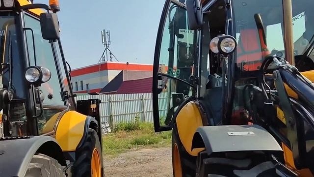 сравнение экскаваторов погрузчиков: MST 544S и CUKUROVA 888. Обзор, технические характеристики. смотреть онлайн