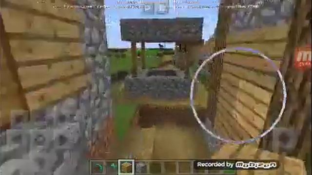 Нашел скрытый тайник в деревни номер 16 в Майнкрафте PE смотреть онлайн