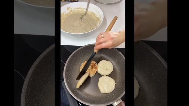 Веганские панкейки/ ПП панкейки без яиц, молочки, сахара, белой муки, трансжиров смотреть онлайн