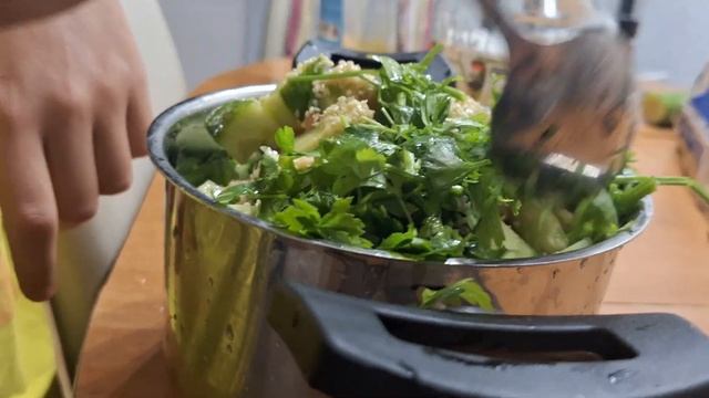 Салат из помидоров с кунжутом