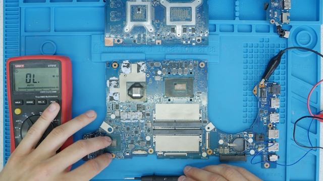 Ремонт ASUS TUF Gaming FX705G и диагностика Razer Blade 15 смотреть онлайн