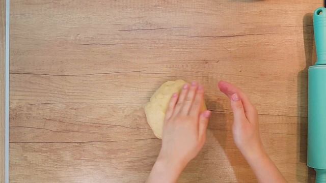 ФРАНЦУЗСКИЕ БУЛОЧКИ!?НЕОБЫЧНО И ОЧЕНЬ ВКУСНО! НЕЖНЫЕ И ВОЗДУШНЫЕ БУЛОЧКИ КАК ПУХ!С САХАРОМ К ЧАЮ смотреть онлайн