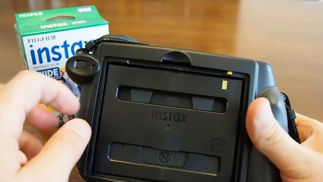How To Load the Fujifilm Instax 210 / 300 Instant Camera With Film смотреть онлайн