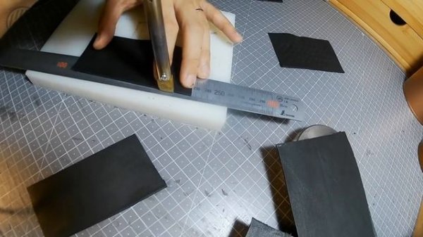 [Leather Craft] Making a weaving wallet | Free PDF pattern