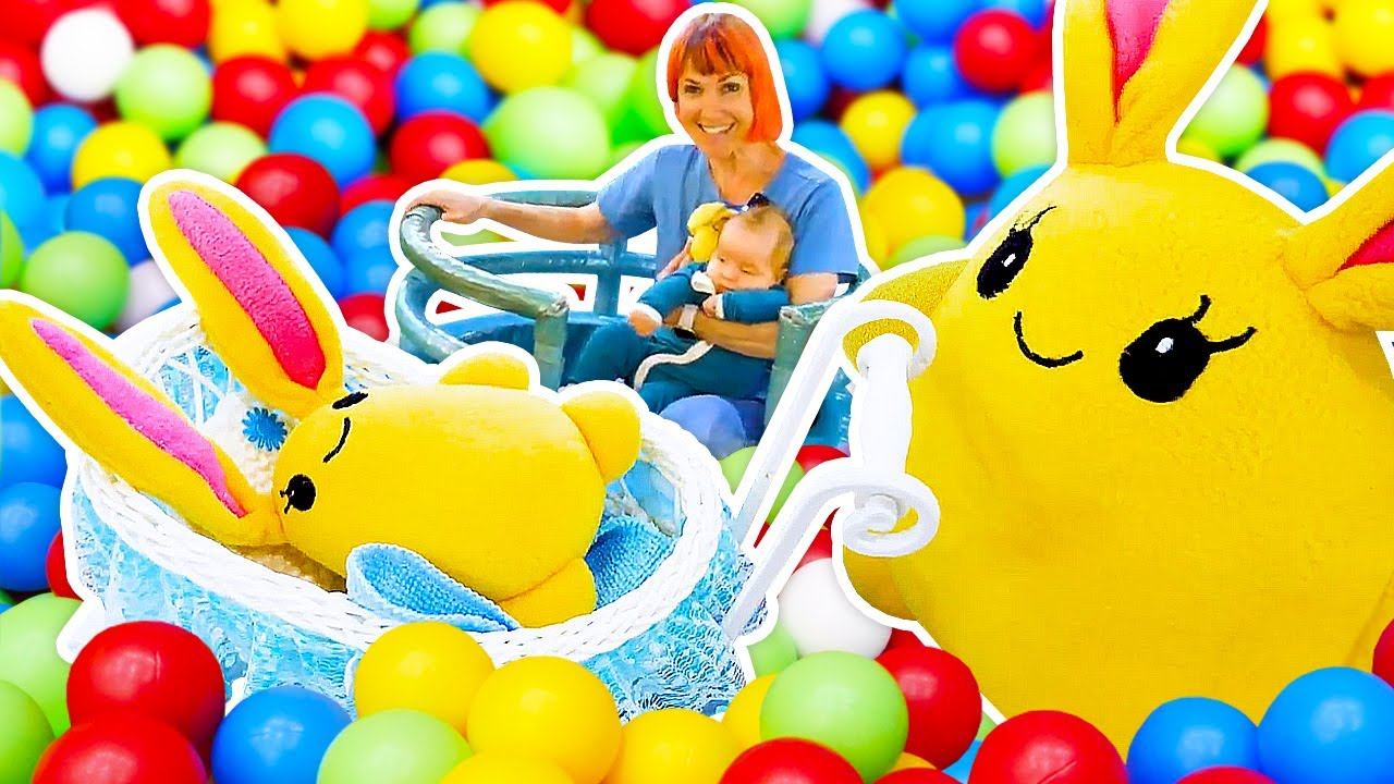 Мама для Лаки — Гуляем с малышами в детском клубе! Игрушки для детей и игры в дочки матери смотреть онлайн