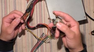 Как подключить магнитолу к компьютерному блоку питания ?