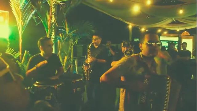 Ademir Berrocal y PindinSon en Selina Hotel, Panamá смотреть онлайн