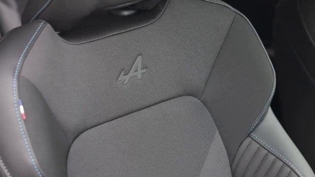 Renault CLIO ESPRIT ALPINE E-Tech 2023 смотреть онлайн