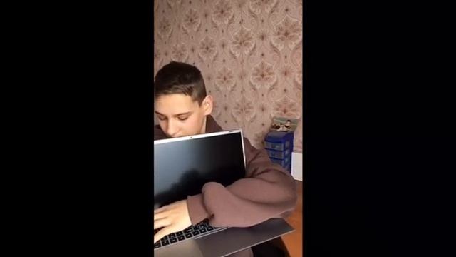 ВЛОГ + РАСПАКОВКА НОУТБУКА. смотреть онлайн