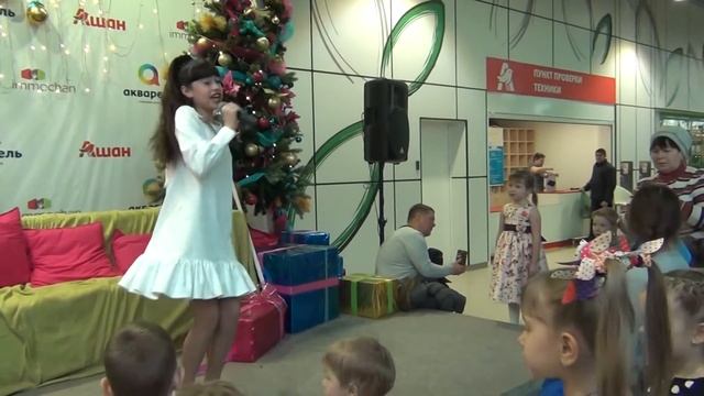 2017.12.30. "Потолок ледяной". ТРЦ "Акварель". г.Тольятти. смотреть онлайн