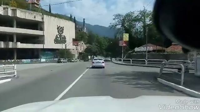 Страшная дорога в Абхазию.гаи зверствует.коровы и кони не впускают в абхазию смотреть онлайн