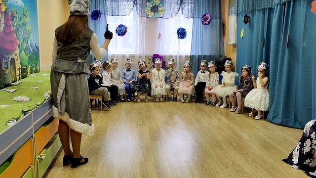 Утренник "Кошкин дом", посвященный празднику 8 марта, в детском саду "Маленькая страна" в Одинцово смотреть онлайн