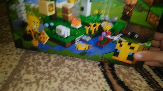 наборы лего майнкрафт 2021 [21167торговый пост ],[21165пасека ] смотреть онлайн