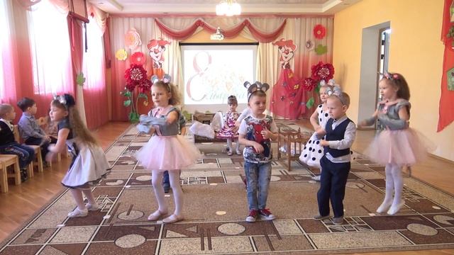 Танец "Мышонок-капышонок" в детском саду (4-5 лет, 6 гр.) смотреть онлайн