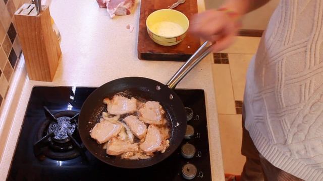 Авторский рецепт жареной свинины одним дублем