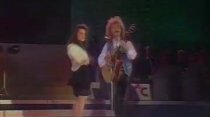 Дельфин и русалка