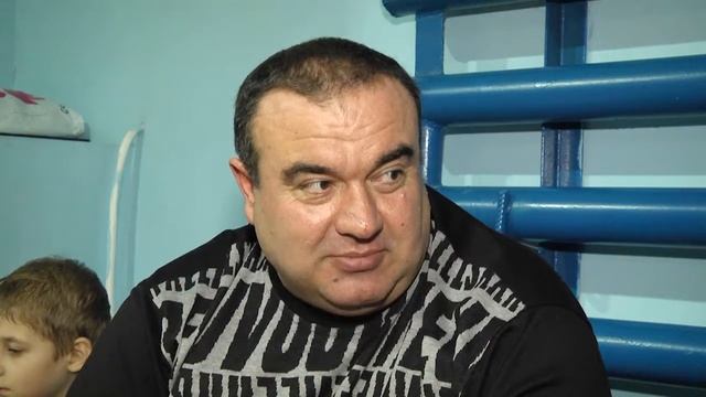 Вручение формы футбольной команде КДЮСШ Крым смотреть онлайн