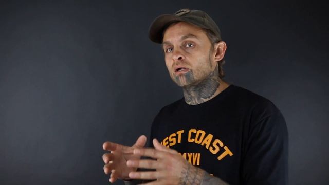 Eyebrow Piercing Info & Aftercare | UrbanBodyJewelry.com смотреть онлайн