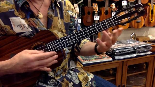 "Love Me Tender" on Kanile'a Diamond Super Tenor #3658 @ Ukulele Mania, Tokyo смотреть онлайн