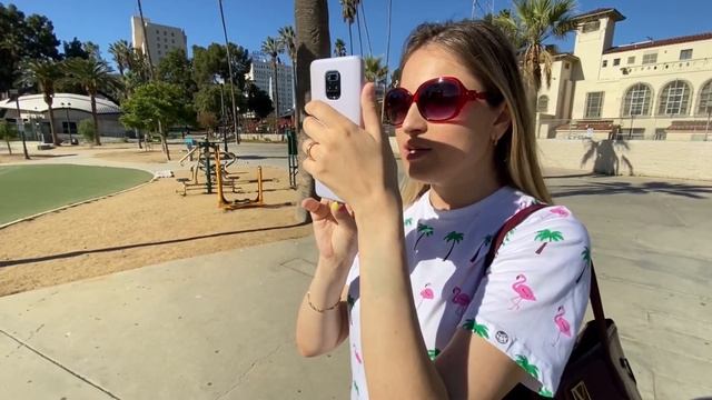 КАК СЛЕПЫЕ ЛЮДИ В АМЕРИКЕ ФОТОГРАФИРУЮТ И СНИМАЮТ С ОЗВУЧКОЙ ЭКРАНА ?! ? НЕЗРЯЧАЯ #США АМЕРИКА ВЛОГ смотреть онлайн