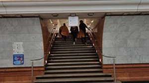 «Парк Победы» гигантская кросс-платформенная станция, где можно разместить дивизию #metro #Moscow