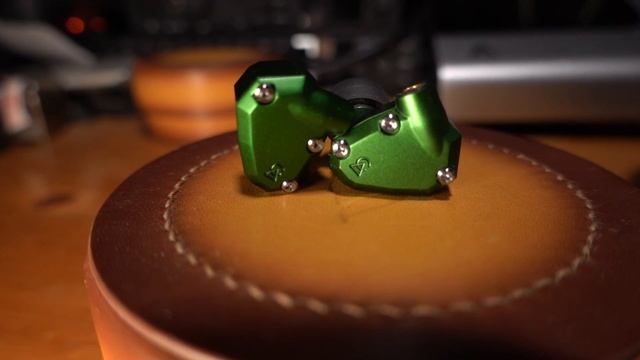 Campfire Audio Andromeda Review: Shootout & Sound Check: Audio 46 Edition смотреть онлайн