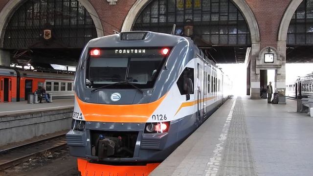 Москва. Электричка ЭП2Д-0126 на Казанском вокзале. Машинисты. 16 июля 2022 смотреть онлайн