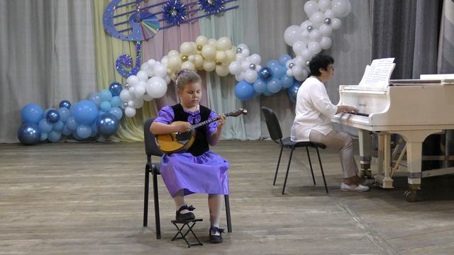 Тихонова Эмилия, домра ,7 лет, смотреть онлайн