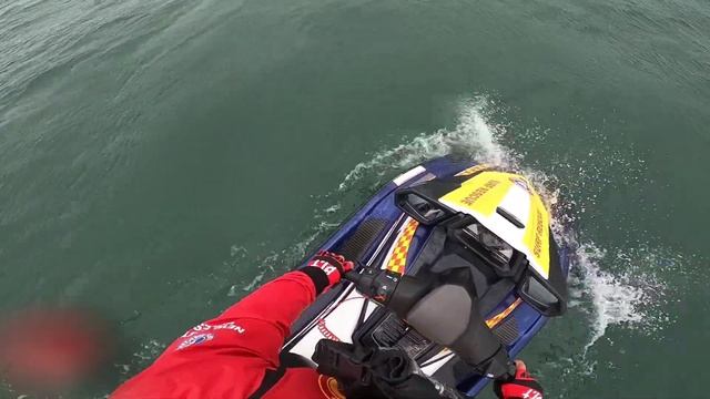 Launching Jetski from beach [Rescue Water Craft patrol] смотреть онлайн