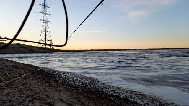 сом на червя, 3 - часть. рыбалка в Сургуте 2021 смотреть онлайн