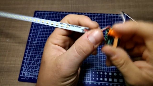 T8 Mains LED Light Teardown смотреть онлайн