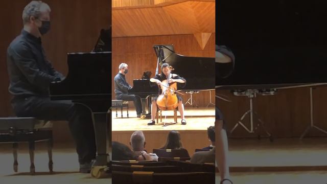 Paganini Variations on a theme by Rossini, “Moses” on one string - Arya Nur Güneş смотреть онлайн
