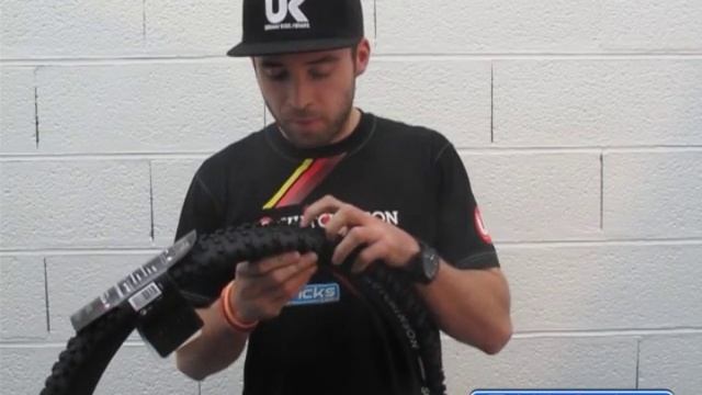 Présentation du pneu Hutchinson SQUALE par Fabien Cousinié смотреть онлайн