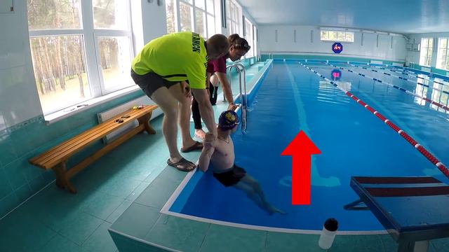 Как достать из воды человека с ограниченными возможностями.